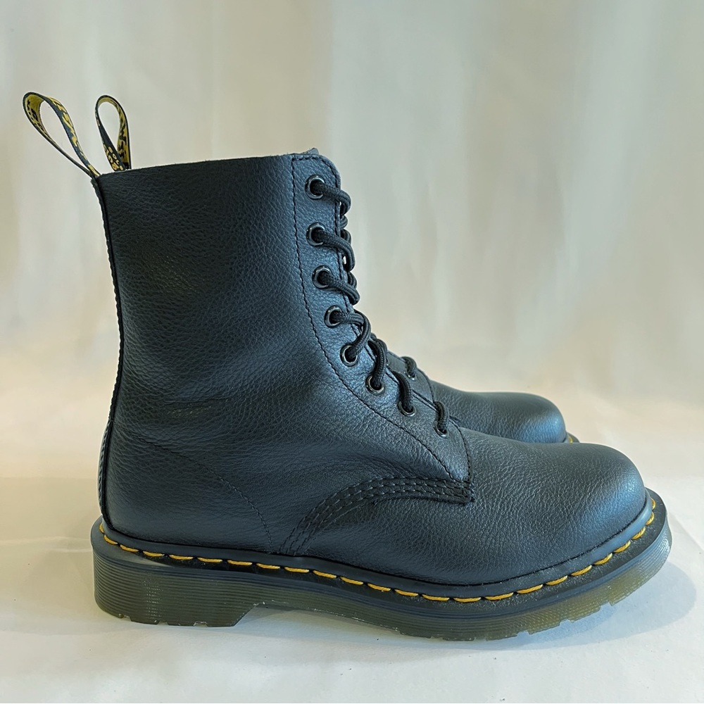 Dr. Martens 1460 Women’s Pascal Virginia Leather Boots